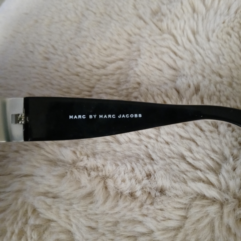 Marc By Marc Jacobs Sunglasses - Picture 5 of 7